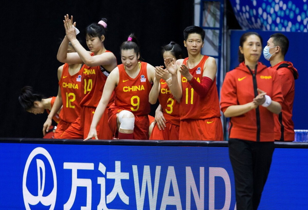 CCTV5+直播2022年女排世锦赛小组赛B组的一场亚洲德比